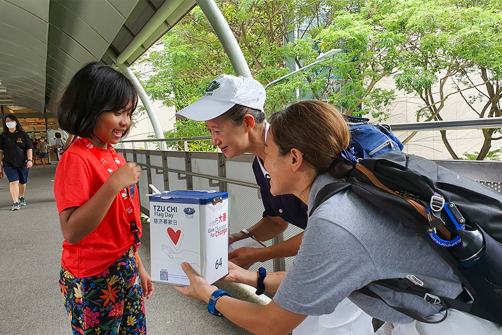 Volunteers Display Unwavering Commitment to Inspire Kindness on the Street